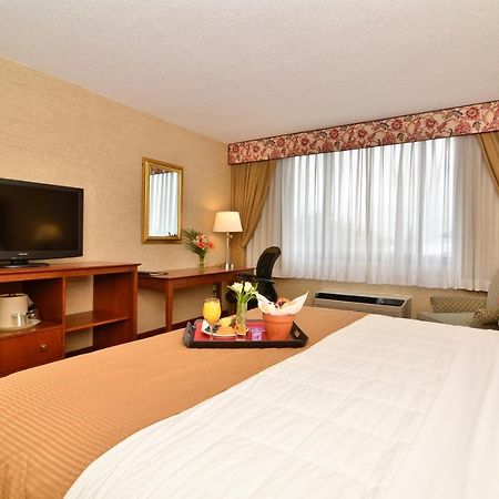 Clarion Hotel Airport Портленд Экстерьер фото
