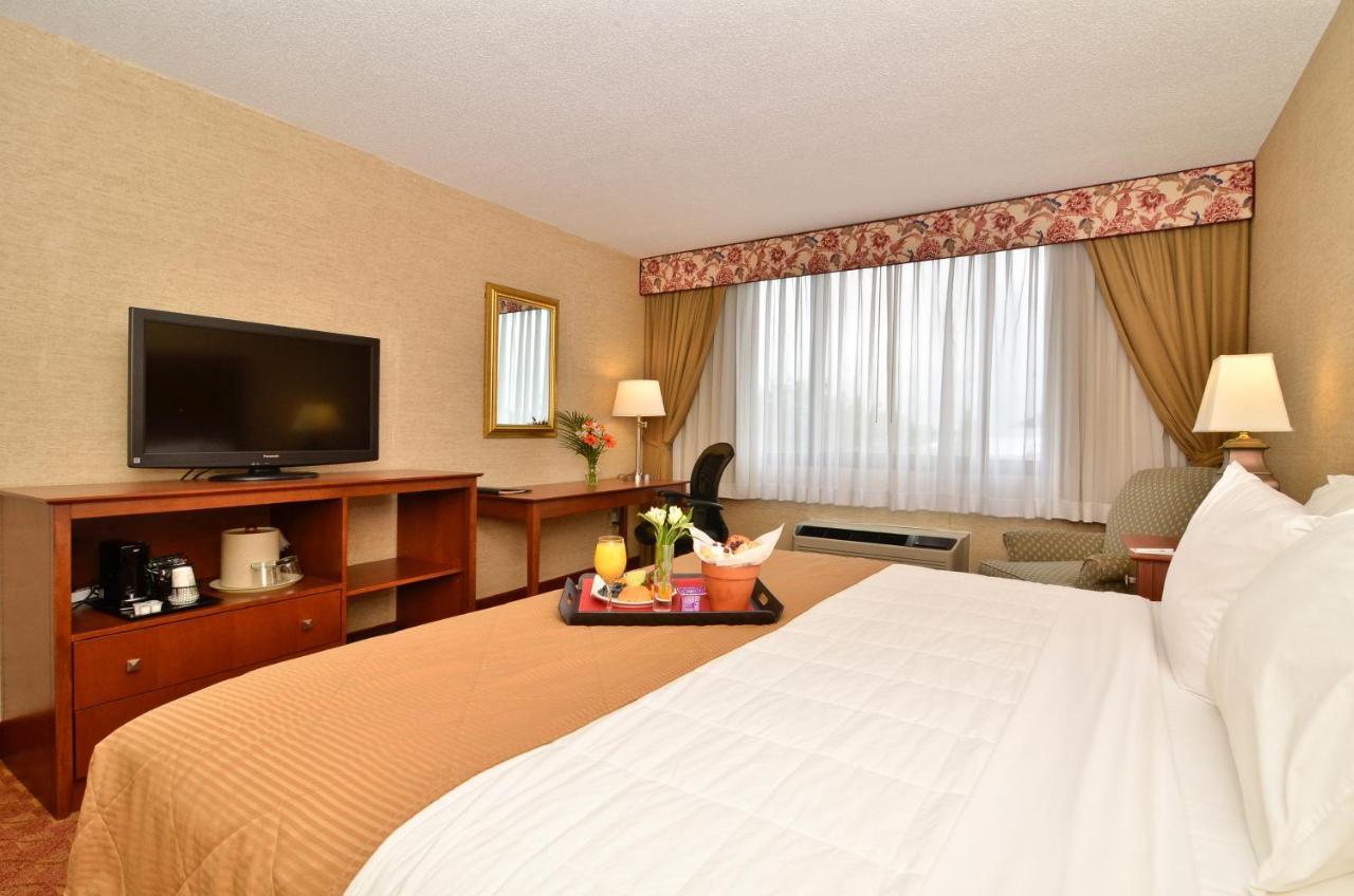 Clarion Hotel Airport Портленд Экстерьер фото