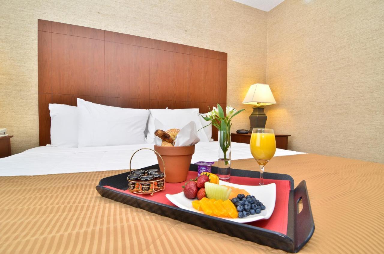 Clarion Hotel Airport Портленд Экстерьер фото