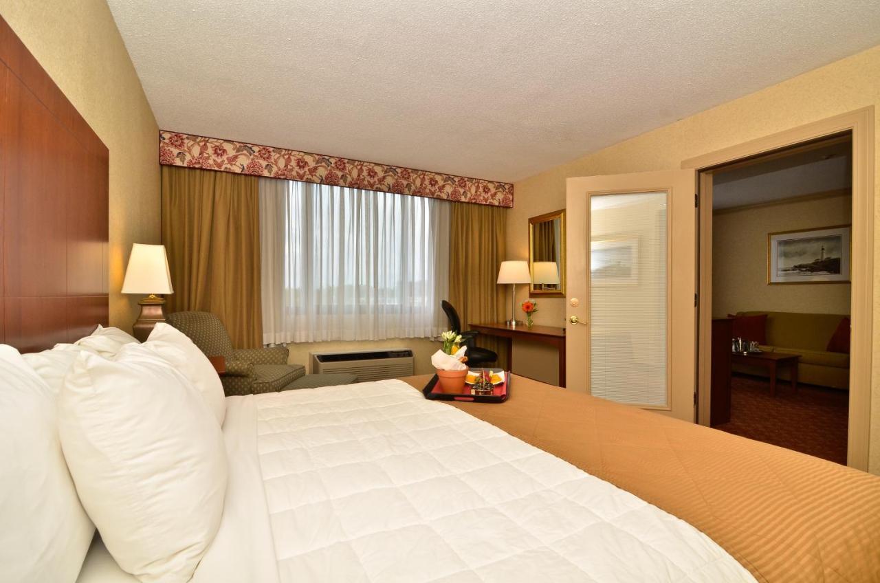 Clarion Hotel Airport Портленд Экстерьер фото