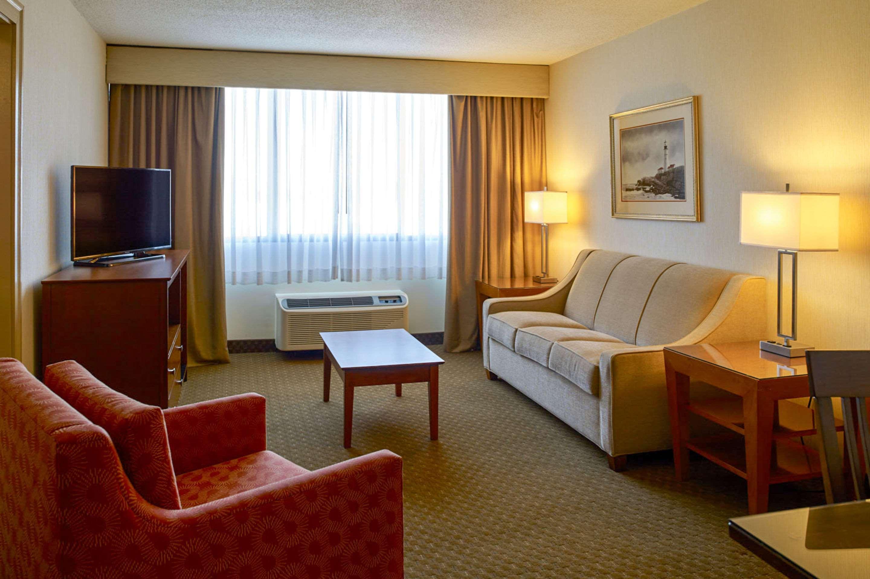 Clarion Hotel Airport Портленд Экстерьер фото