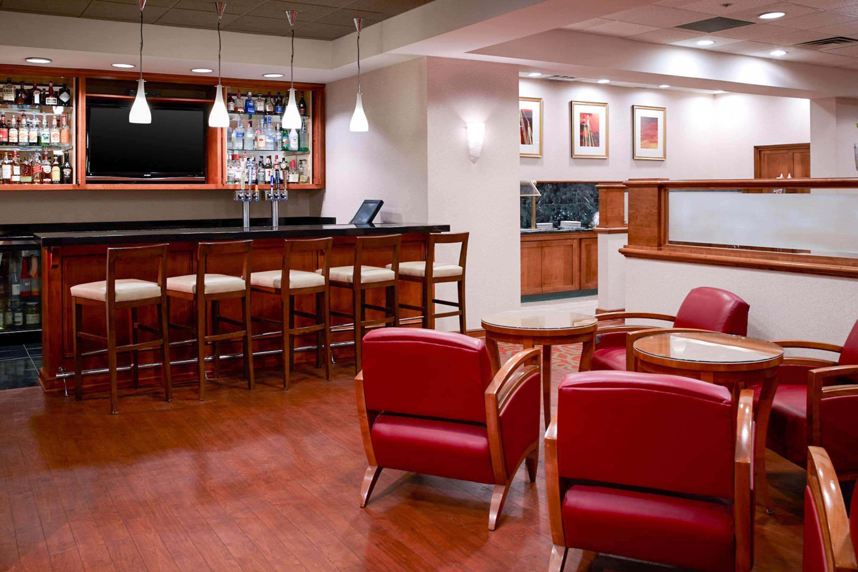 Clarion Hotel Airport Портленд Экстерьер фото