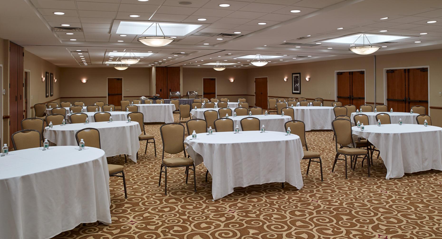 Clarion Hotel Airport Портленд Экстерьер фото